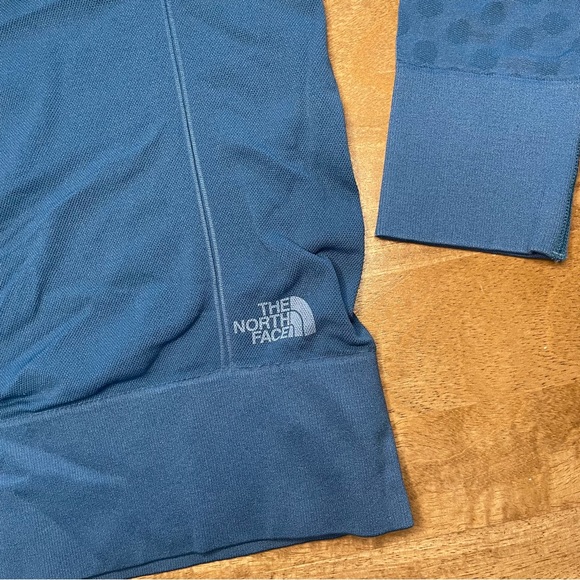 The North Face Layer Top - Picture 7 of 8